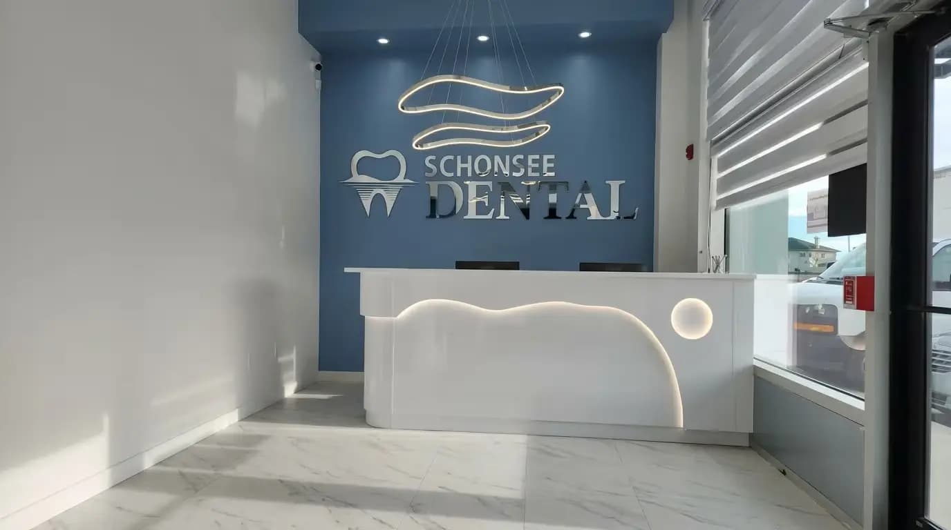 The Schonsee Dental reception desk